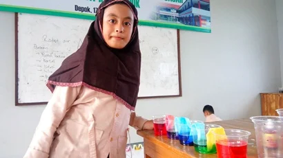 Ekstrakurikuler Science Club SDIT Az-Zahra