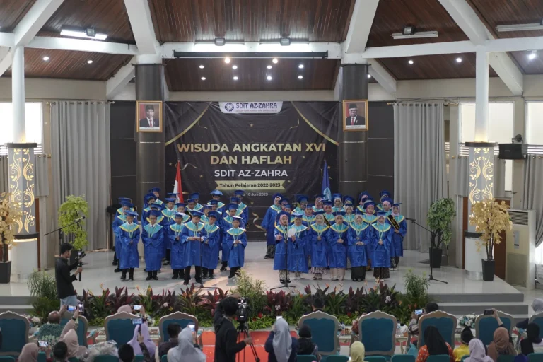 Wisuda kelas 6 SDIT Az-Zahra
